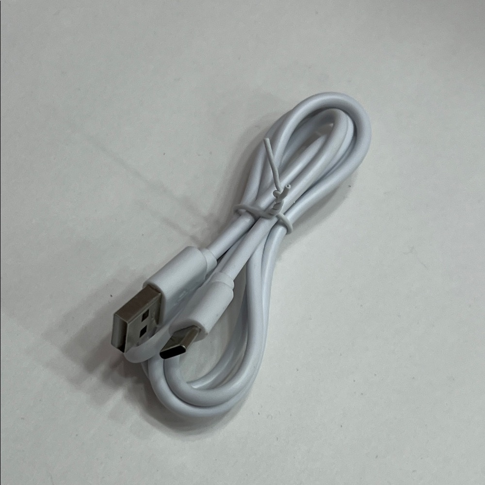 White USB Charging Cable - Picture 1 of 2